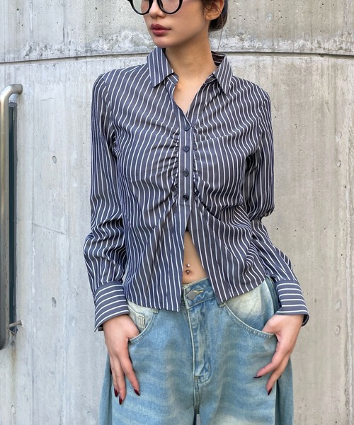 3.3 Field Trip （3.3フィールドトリップ）の「3.3 Field Trip／フロントギャザーコンパクトシャツ（シャツ/ブラウス・レディース・サックスブルー/ブラック・FREE）」の2枚目の写真