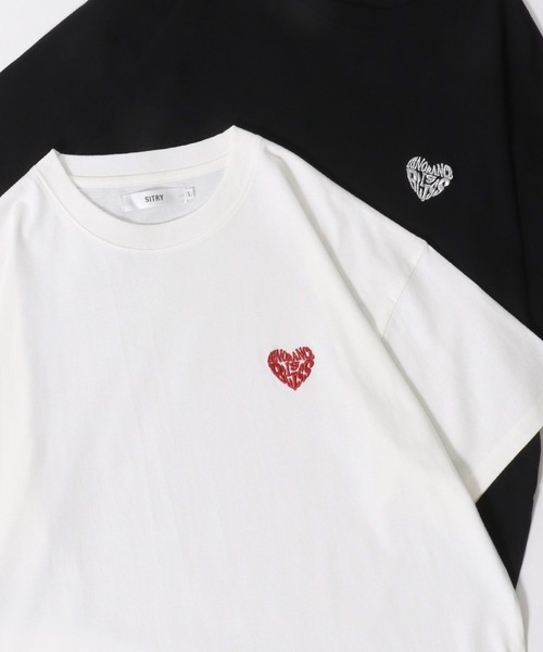 SITRY(シトリー)の「SITRY Heart Embroidery T-Shirt/別注 オーバーサイズ ハートロゴ ワンポイントラメ刺繍 半袖Tシャツ レディース メンズ(Tシャツ/カットソー・レディース・ホワイト/ブラック/ブラック系その他4/ブラック系その他5/ブラック系その他2/ブラック系その他3/ホワイト系その他4/ホワイト系その他5/ホワイト系その他2/ホワイト系その他3/ホワイト系その他/ブラック系その他・M/L/XL)」の3枚目の写真