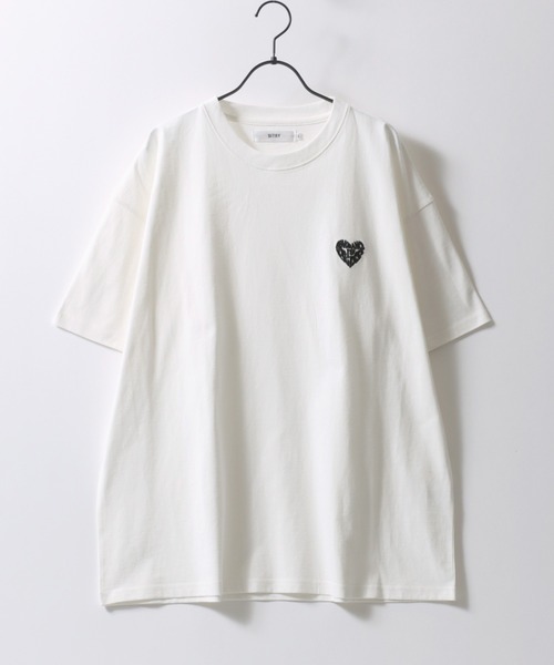 SITRY(シトリー)の「SITRY Heart Embroidery T-Shirt/別注 オーバーサイズ ハートロゴ ワンポイントラメ刺繍 半袖Tシャツ レディース メンズ(Tシャツ/カットソー・レディース・ホワイト/ブラック/ブラック系その他4/ブラック系その他5/ブラック系その他2/ブラック系その他3/ホワイト系その他4/ホワイト系その他5/ホワイト系その他2/ホワイト系その他3/ホワイト系その他/ブラック系その他・M/L/XL)」の13枚目の写真