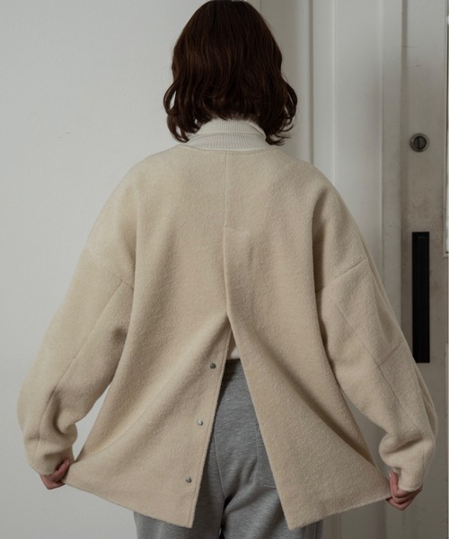 lawgy（ラウジー）の「muffler set sleeve cut coat / マフラーセットスリーブカットコート（ノーカラーコート・レディース・グレー/グリーン系その他/ホワイト・FREE）」の7枚目の写真