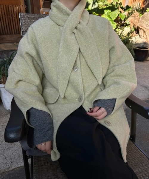 lawgy(ラウジー)の「muffler set sleeve cut coat / マフラーセットスリーブカットコート(ノーカラーコート・レディース・グレー/グリーン系その他/ホワイト・FREE)」の20枚目の写真