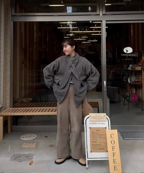 lawgy(ラウジー)の「muffler set sleeve cut coat / マフラーセットスリーブカットコート(ノーカラーコート・レディース・グレー/グリーン系その他/ホワイト・FREE)」の17枚目の写真