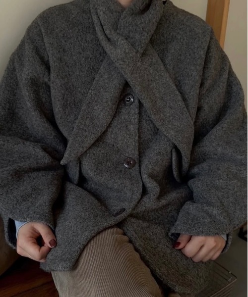 lawgy(ラウジー)の「muffler set sleeve cut coat / マフラーセットスリーブカットコート(ノーカラーコート・レディース・グレー/グリーン系その他/ホワイト・FREE)」の18枚目の写真