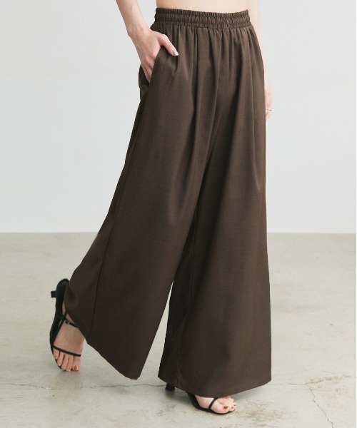 ad thie（アドティエ）の「フロントタック イージーワイドパンツ（スラックス・レディース・ダークブラウン/ブラック/グレー系・FREE）」の3枚目の写真