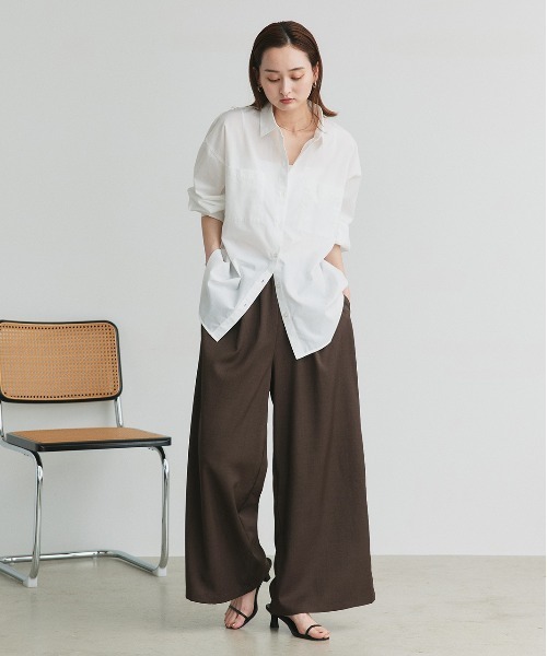 ad thie（アドティエ）の「フロントタック イージーワイドパンツ（スラックス・レディース・ダークブラウン/ブラック/グレー系・FREE）」の7枚目の写真