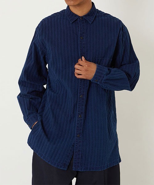 BLUE BLUE JAPAN（ブルーブルージャパン）の「ブークレストライプ ロングスリーブシャツ（シャツ/ブラウス・メンズ・インディゴブルー・S/M/L/XL）」の2枚目の写真