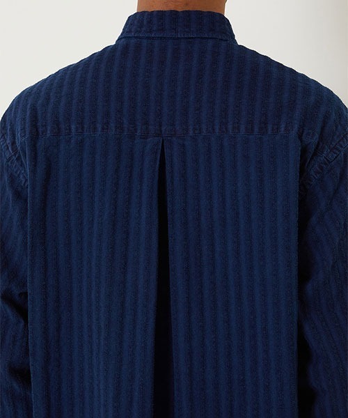 BLUE BLUE JAPAN（ブルーブルージャパン）の「ブークレストライプ ロングスリーブシャツ（シャツ/ブラウス・メンズ・インディゴブルー・S/M/L/XL）」の6枚目の写真