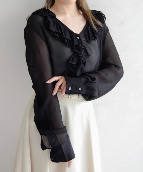 MISCH MASCH(ミッシュマッシュ)の「2026春夏新作 フリル襟シアーブラウス(シャツ/ブラウス・レディース・ホワイト/ベージュ/ブラック・フリ-)」の1枚目の写真