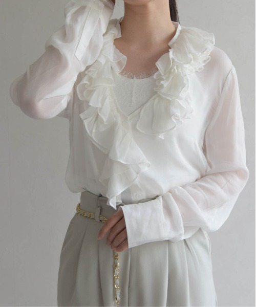 MISCH MASCH(ミッシュマッシュ)の「2026春夏新作 フリル襟シアーブラウス(シャツ/ブラウス・レディース・ホワイト/ベージュ/ブラック・フリ-)」の19枚目の写真