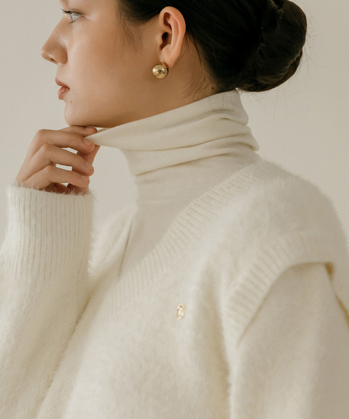 MAYVERU（メイバーユー）の「Lenna wool turtleneck t-shirt _ Ivory（Tシャツ/カットソー・レディース・その他・FREE）」の5枚目の写真