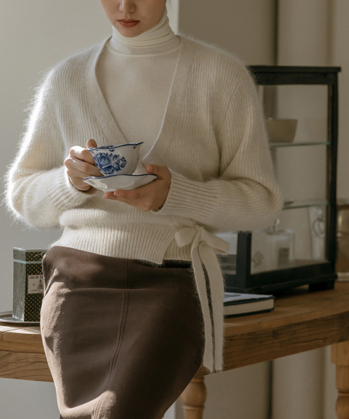 MAYVERU（メイバーユー）の「Lenna wool turtleneck t-shirt _ Ivory（Tシャツ/カットソー・レディース・その他・FREE）」の10枚目の写真