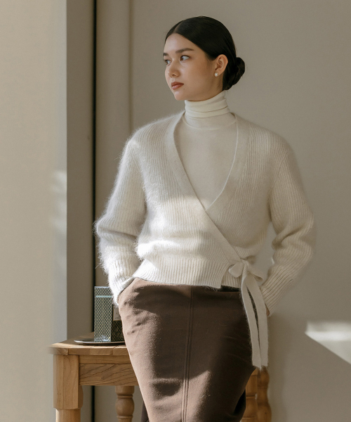 MAYVERU（メイバーユー）の「Lenna wool turtleneck t-shirt _ Ivory（Tシャツ/カットソー・レディース・その他・FREE）」の12枚目の写真