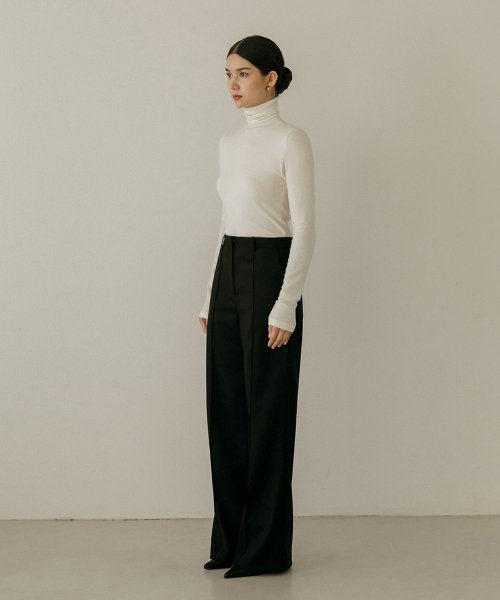MAYVERU（メイバーユー）の「Lenna wool turtleneck t-shirt _ Ivory（Tシャツ/カットソー・レディース・その他・FREE）」の17枚目の写真