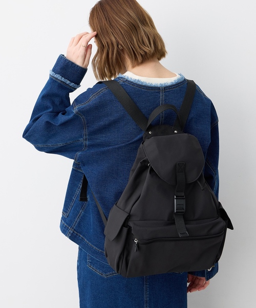 Petit Honfleur(プチオンフルール)の「【anello】巾着リュック【撥水】(トートバッグ・レディース・アイボリー/ブラック・フリー)」の12枚目の写真