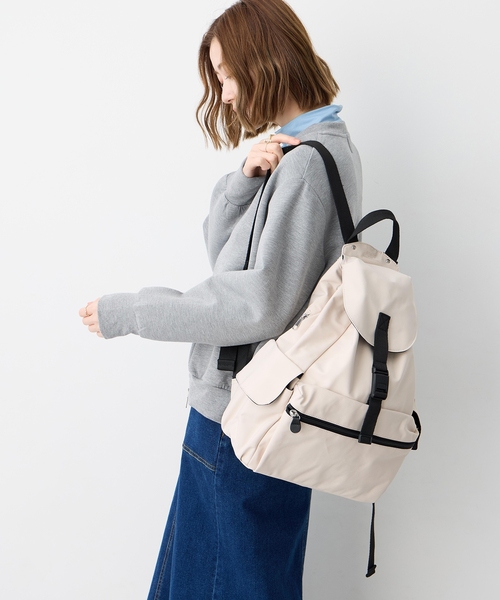Petit Honfleur(プチオンフルール)の「【anello】巾着リュック【撥水】(トートバッグ・レディース・アイボリー/ブラック・フリー)」の15枚目の写真