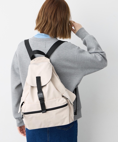 Petit Honfleur(プチオンフルール)の「【anello】巾着リュック【撥水】(トートバッグ・レディース・アイボリー/ブラック・フリー)」の16枚目の写真