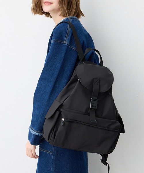 Petit Honfleur(プチオンフルール)の「【anello】巾着リュック【撥水】(トートバッグ・レディース・アイボリー/ブラック・フリー)」の2枚目の写真