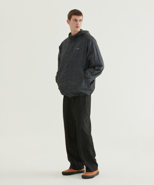 COVERNAT(カバーナット)の「セミワイドフルイドイージーパンツチャコール(スラックス・レディース・その他・SMALL/MEDIUM/LARGE/X-LARGE)」の6枚目の写真