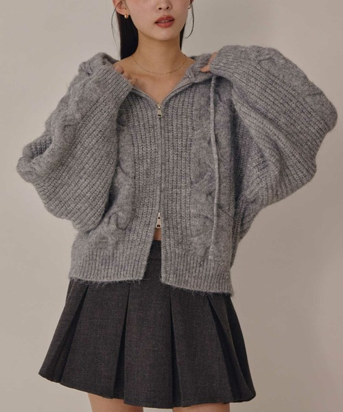 ACYM（アシーム）の「ケーブルニットフーディ（ニット/セーター・レディース・アイボリー/グレー・FREE）」の8枚目の写真