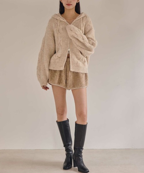 ACYM（アシーム）の「ケーブルニットフーディ（ニット/セーター・レディース・アイボリー/グレー・FREE）」の9枚目の写真