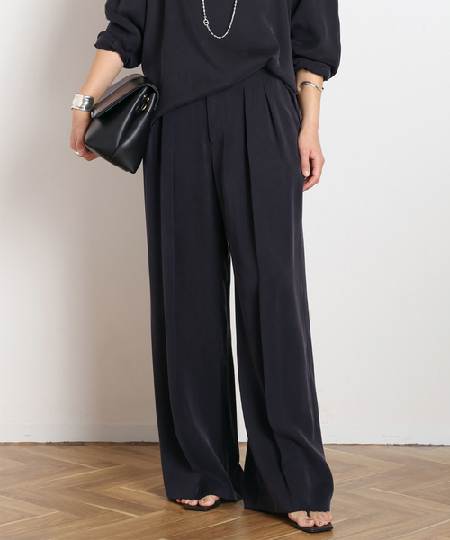 AP STUDIO（エーピーストゥディオ）の「キュプラパンツ（スラックス・レディース・ネイビー/アイボリー・34/36/38/40）」の2枚目の写真