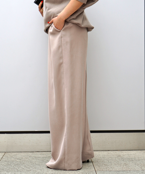 AP STUDIO（エーピーストゥディオ）の「キュプラパンツ（スラックス・レディース・ネイビー/アイボリー・34/36/38/40）」の8枚目の写真