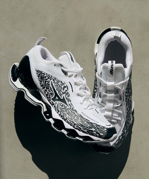 MIZUNO(ミズノ )の「MIZUNO ミズノ WAVE PROPHECY 13.2 ウェーブ プロフェシー D1GA261304(スニーカー・メンズ・ホワイト×ブラック・27.5cm/26.5cm/28.0cm/27.0cm/26.0cm)」の1枚目の写真