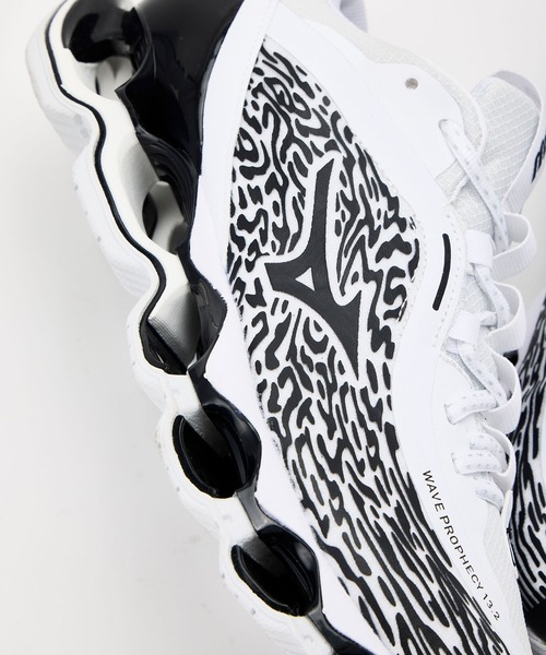 MIZUNO(ミズノ )の「MIZUNO ミズノ WAVE PROPHECY 13.2 ウェーブ プロフェシー D1GA261304(スニーカー・メンズ・ホワイト×ブラック・27.5cm/26.5cm/28.0cm/27.0cm/26.0cm)」の6枚目の写真