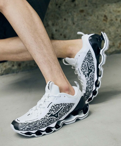 MIZUNO(ミズノ )の「MIZUNO ミズノ WAVE PROPHECY 13.2 ウェーブ プロフェシー D1GA261304(スニーカー・メンズ・ホワイト×ブラック・27.5cm/26.5cm/28.0cm/27.0cm/26.0cm)」の8枚目の写真