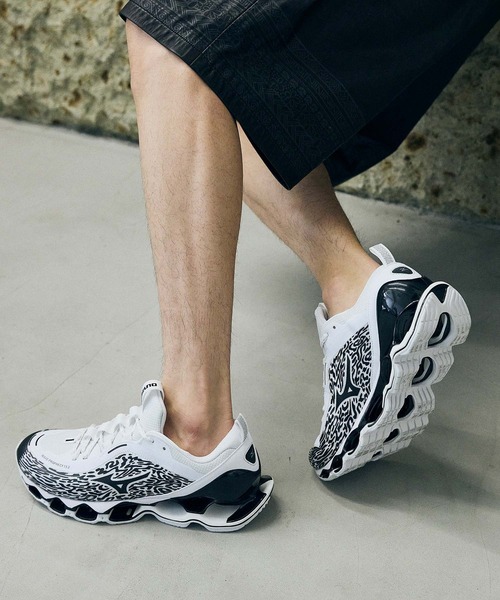 MIZUNO(ミズノ )の「MIZUNO ミズノ WAVE PROPHECY 13.2 ウェーブ プロフェシー D1GA261304(スニーカー・メンズ・ホワイト×ブラック・27.5cm/26.5cm/28.0cm/27.0cm/26.0cm)」の9枚目の写真