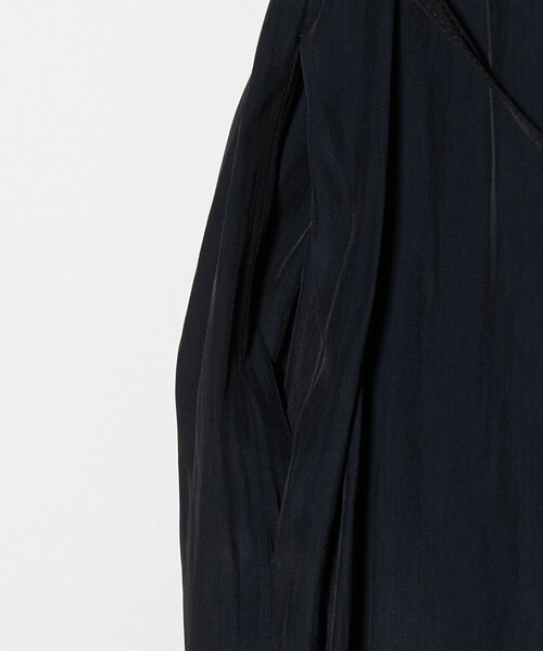 UNITED ARROWS（ユナイテッドアローズ）の「ボリューム ギャザー ワンピース（ワンピース・レディース・ネイビー/ダークグレー・38/36）」の7枚目の写真