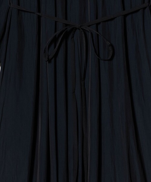 UNITED ARROWS（ユナイテッドアローズ）の「ボリューム ギャザー ワンピース（ワンピース・レディース・ネイビー/ダークグレー・38/36）」の8枚目の写真