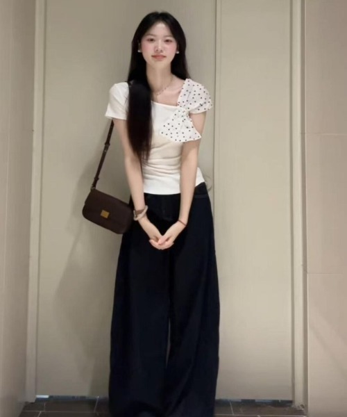 Ritzy（リッツィー）の「ドット柄　リボン付き アシンメトリートップス（Tシャツ/カットソー・レディース・ホワイト/ホワイト系その他・M/L/S）」の8枚目の写真