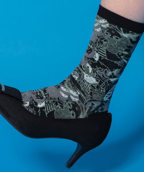 ScoLar（スカラー）の「88J18810：宇宙柄とスカラー柄ソックス（ソックス/靴下・レディース・ブラック/グレー・FREE）」の3枚目の写真