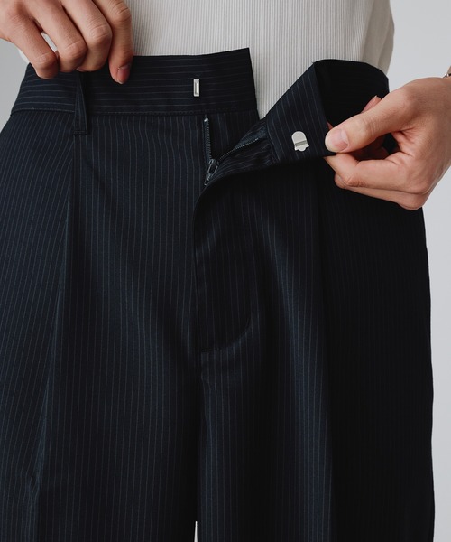 Adoon plain(アドーンプレーン)の「1-Tuck Center Press Straight Slacks / 1タックアソートセンタープレスストレートスラックス(スラックス・メンズ・ブラック/チャコールグレー/グレー/ネイビー・SMALL/LARGE/MEDIUM)」の6枚目の写真