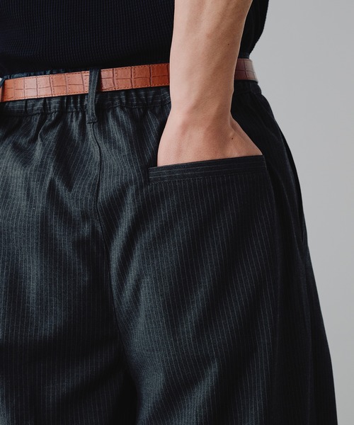 Adoon plain(アドーンプレーン)の「1-Tuck Center Press Straight Slacks / 1タックアソートセンタープレスストレートスラックス(スラックス・メンズ・ブラック/チャコールグレー/グレー/ネイビー・SMALL/LARGE/MEDIUM)」の18枚目の写真