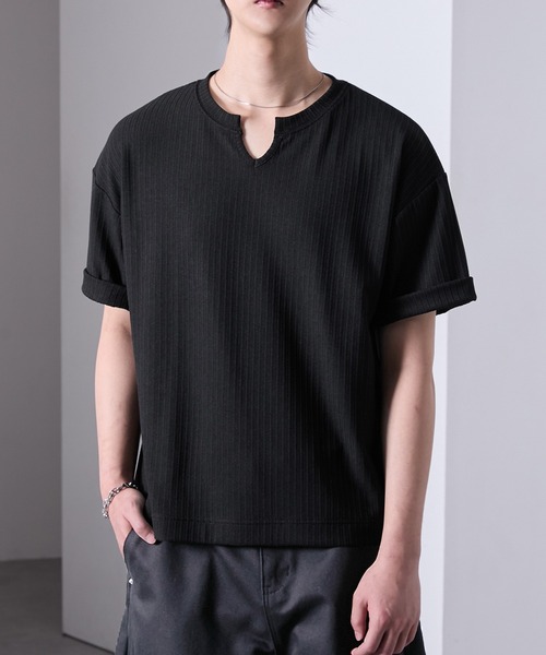 Loose/ルース(ルース)の「キーネック リブショートTシャツ(Tシャツ/カットソー・メンズ・ブラック/チャコールグレー/ワイン/オフホワイト・L/M/S)」の1枚目の写真