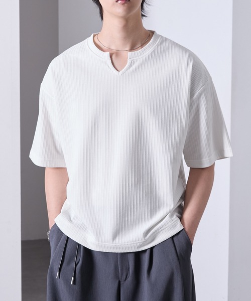 Loose/ルース(ルース)の「キーネック リブショートTシャツ(Tシャツ/カットソー・メンズ・ブラック/チャコールグレー/ワイン/オフホワイト・L/M/S)」の7枚目の写真