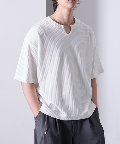 Loose/ルース(ルース)の「キーネック リブショートTシャツ(Tシャツ/カットソー・メンズ・ブラック/チャコールグレー/ワイン/オフホワイト・L/M/S)」の9枚目の写真