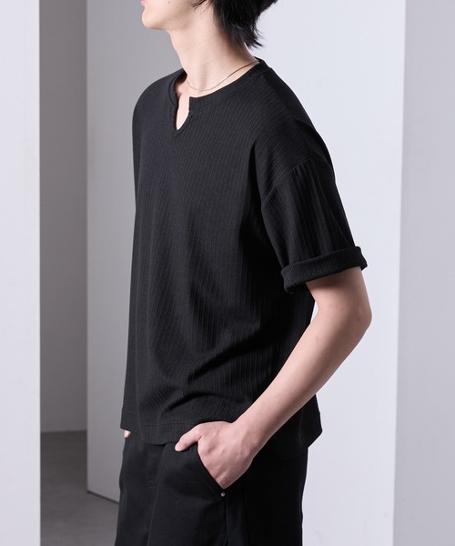 Loose/ルース(ルース)の「キーネック リブショートTシャツ(Tシャツ/カットソー・メンズ・ブラック/チャコールグレー/ワイン/オフホワイト・L/M/S)」の17枚目の写真
