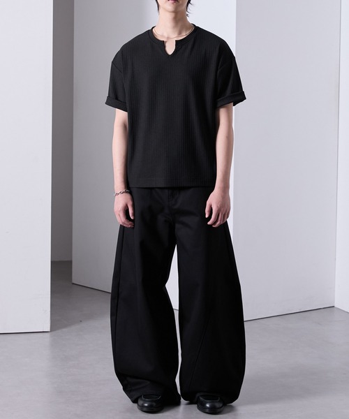Loose/ルース(ルース)の「キーネック リブショートTシャツ(Tシャツ/カットソー・メンズ・ブラック/チャコールグレー/ワイン/オフホワイト・L/M/S)」の19枚目の写真