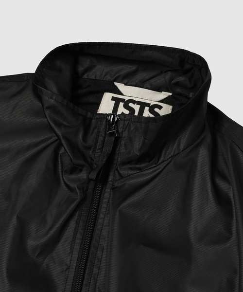 TSTS（ティーエスティーエス）の「RECYCLED POLYESTER WIND TRACK JACKET（その他アウター・メンズ・ブラック・M/L）」の4枚目の写真