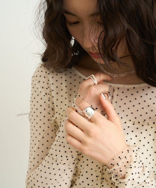 Lutim by u(ルチバイユー)の「フロッキードットニュアンスレイヤードトップス(Tシャツ/カットソー・レディース・ナチュラル/ブラック・FREE)」の19枚目の写真