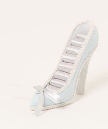 styiro（スタイロ）の「ハイヒールリングクッションスタンド（収納グッズ）」