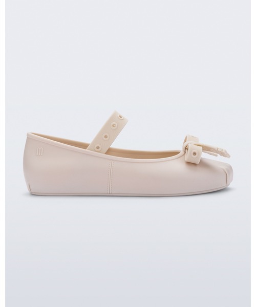 melissa(メリッサ)の「MELISSA SOPHIE CRUSH AD(バレエシューズ・レディース・ベージュ/ブラック・37/38/39/35-36)」の5枚目の写真