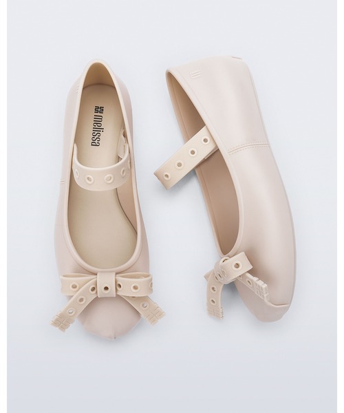 melissa(メリッサ)の「MELISSA SOPHIE CRUSH AD(バレエシューズ・レディース・ベージュ/ブラック・37/38/39/35-36)」の6枚目の写真