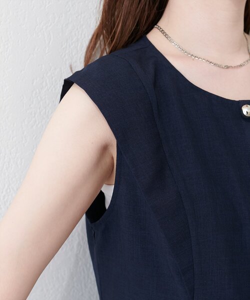 natural couture(ナチュラルクチュール)の「フロントタックペプラムブラウス(シャツ/ブラウス・レディース・ピンク/グレー/ライトベージュ/ネイビー/ミント・FREE)」の11枚目の写真