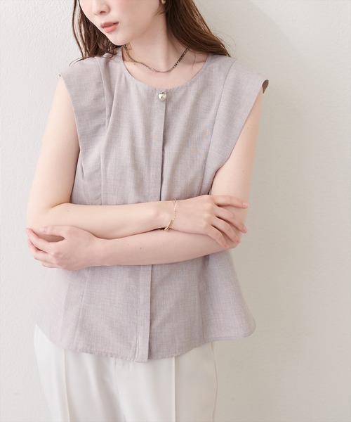natural couture(ナチュラルクチュール)の「フロントタックペプラムブラウス(シャツ/ブラウス・レディース・ピンク/グレー/ライトベージュ/ネイビー/ミント・FREE)」の3枚目の写真