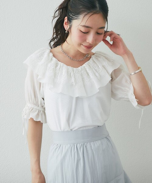 La boutique BonBon(ラブティックボンボン)の「【最強愛され系】リップルレース衿ブラウス(シャツ/ブラウス・レディース・オフホワイト/サックスブルー/ネイビー・FREE)」の4枚目の写真