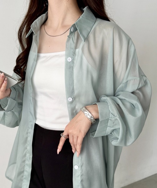 CLEA(クレア)の「キャミ付き長袖シアーシャツ(シャツ/ブラウス・レディース・グレー/グリーン/ブラック/ピンク/イエロー/ライトブルー/ホワイト/アイボリー・FREE)」の7枚目の写真
